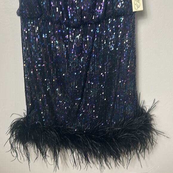 NWT Eliza J Sequin mini Dress with Feather Trim, 8 - Picture 6 of 13